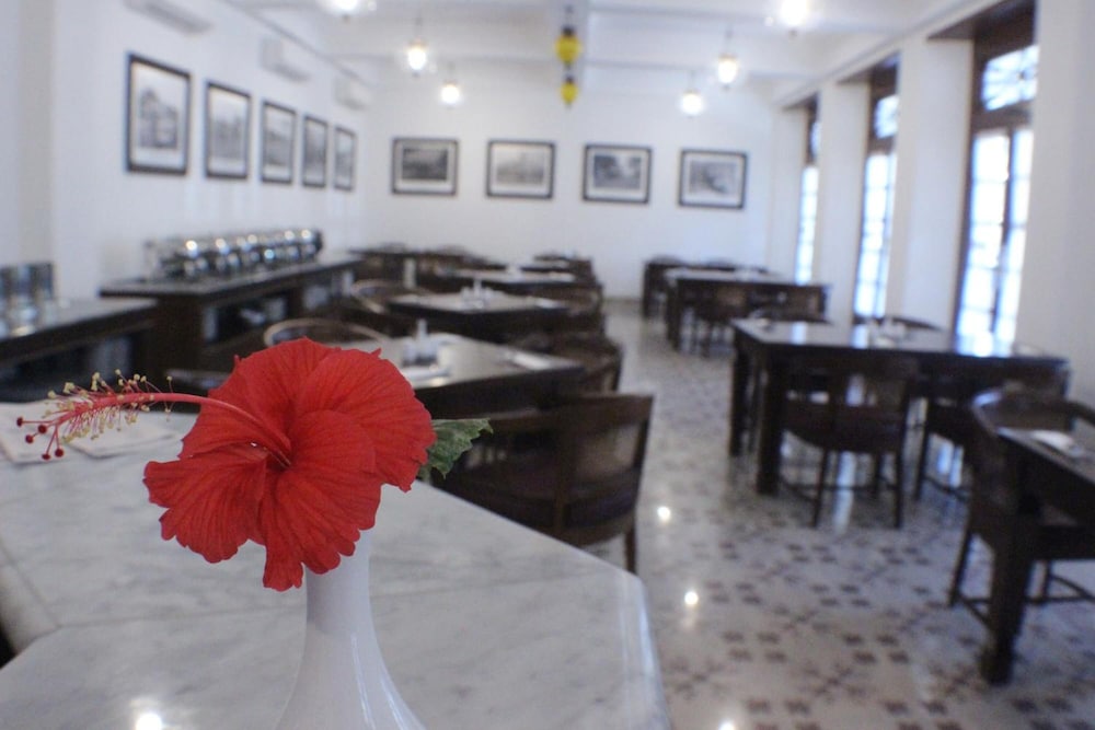 Daroessalam Hotel 25/49