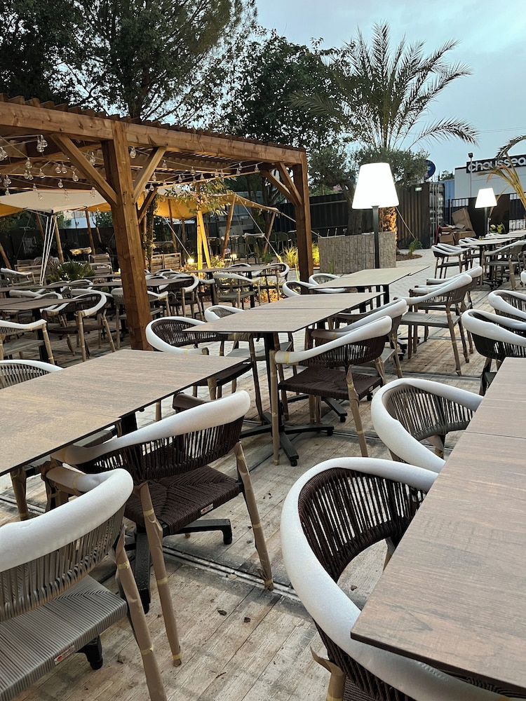 The Originals Le Relais D Aubagne 45/58
