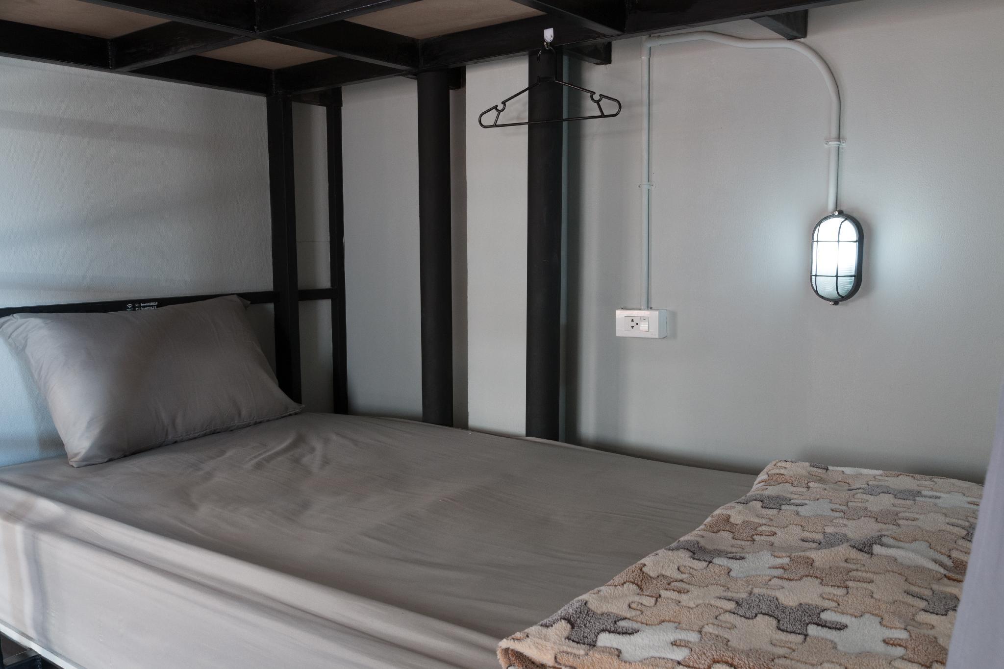 Male Dorm, 12 Beds, Shared Bathroom