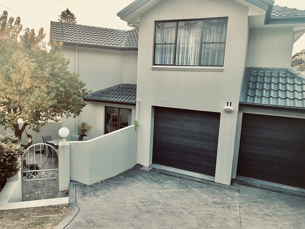 Terrigal Sails Serviced Apartments 8/63