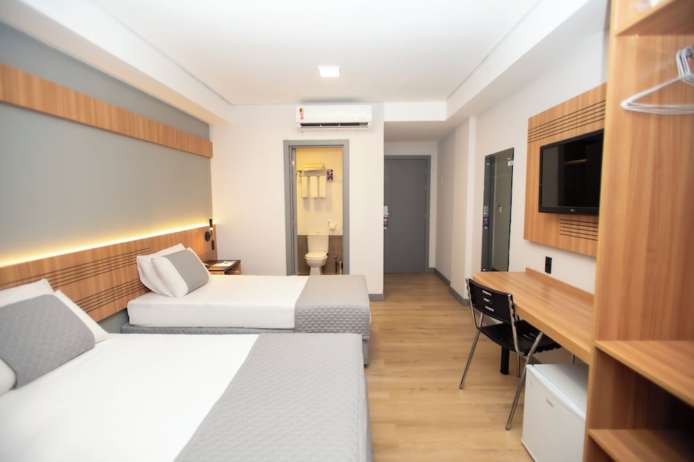 Delcas Hotel 23/68