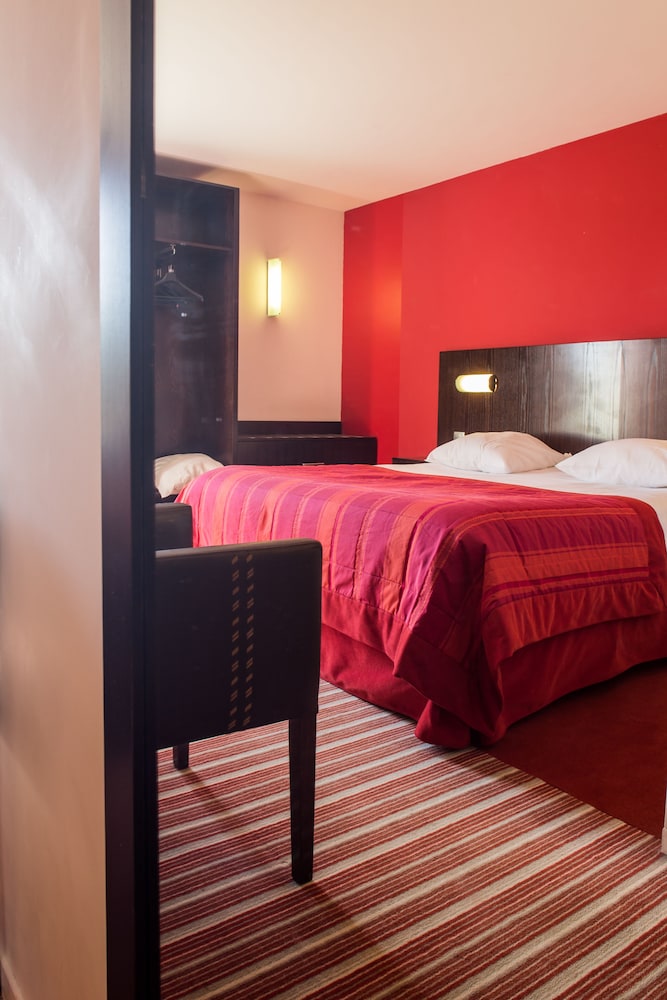 HOSTELLERIE D'AUSSOIS 15/62