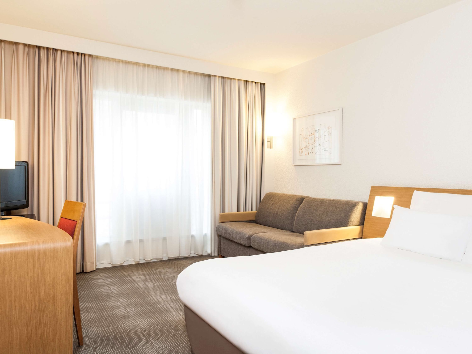 غرفة تنفيذية بسرير مزدوج بإطلالة على المدينة، Novotel Gent Centrum 3/6