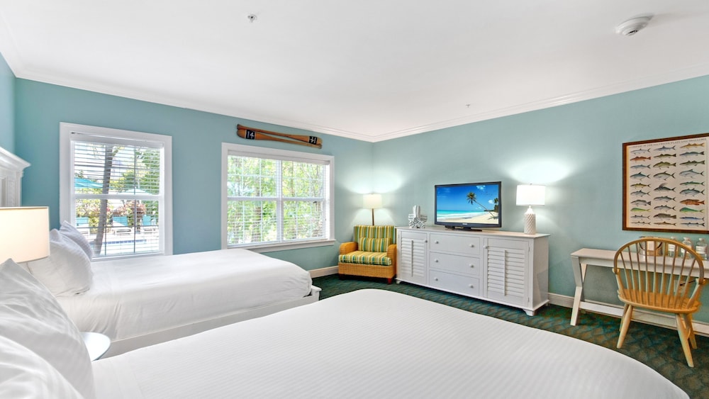 Tropical, Garden, 2 Queen Beds