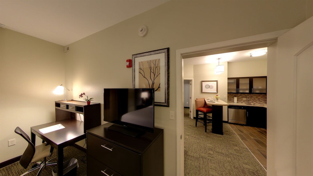 Staybridge Suites Ann Arbor Univ of Michigan 35/54