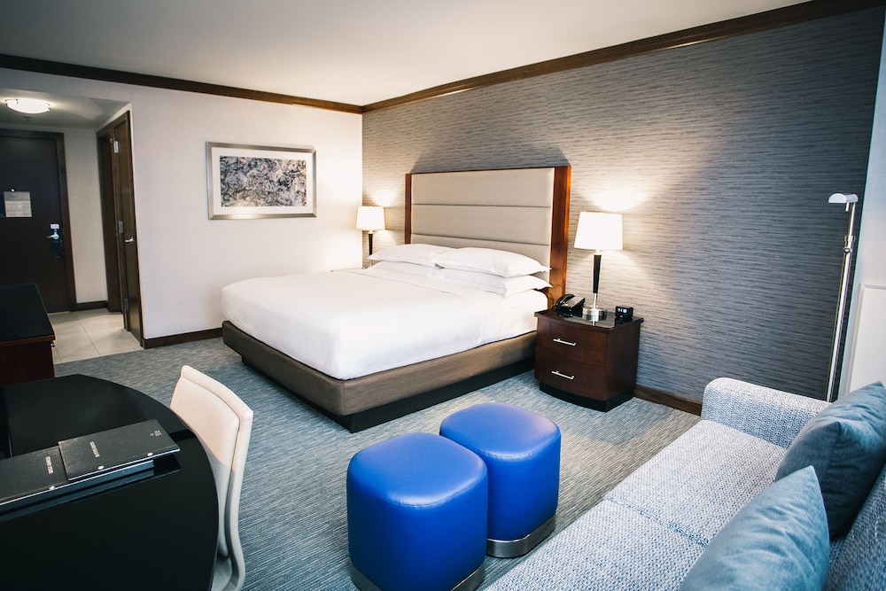 Hilton Minneapolis Bloomington 13/70