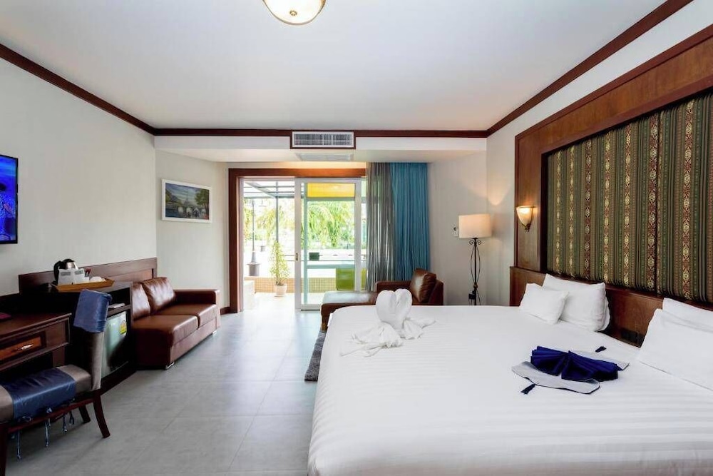 Erawan Hotel 32/66