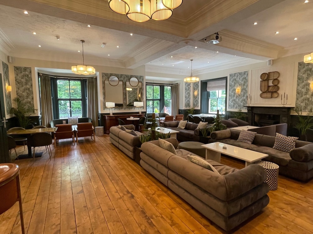 Gwydyr Hotel 27/50