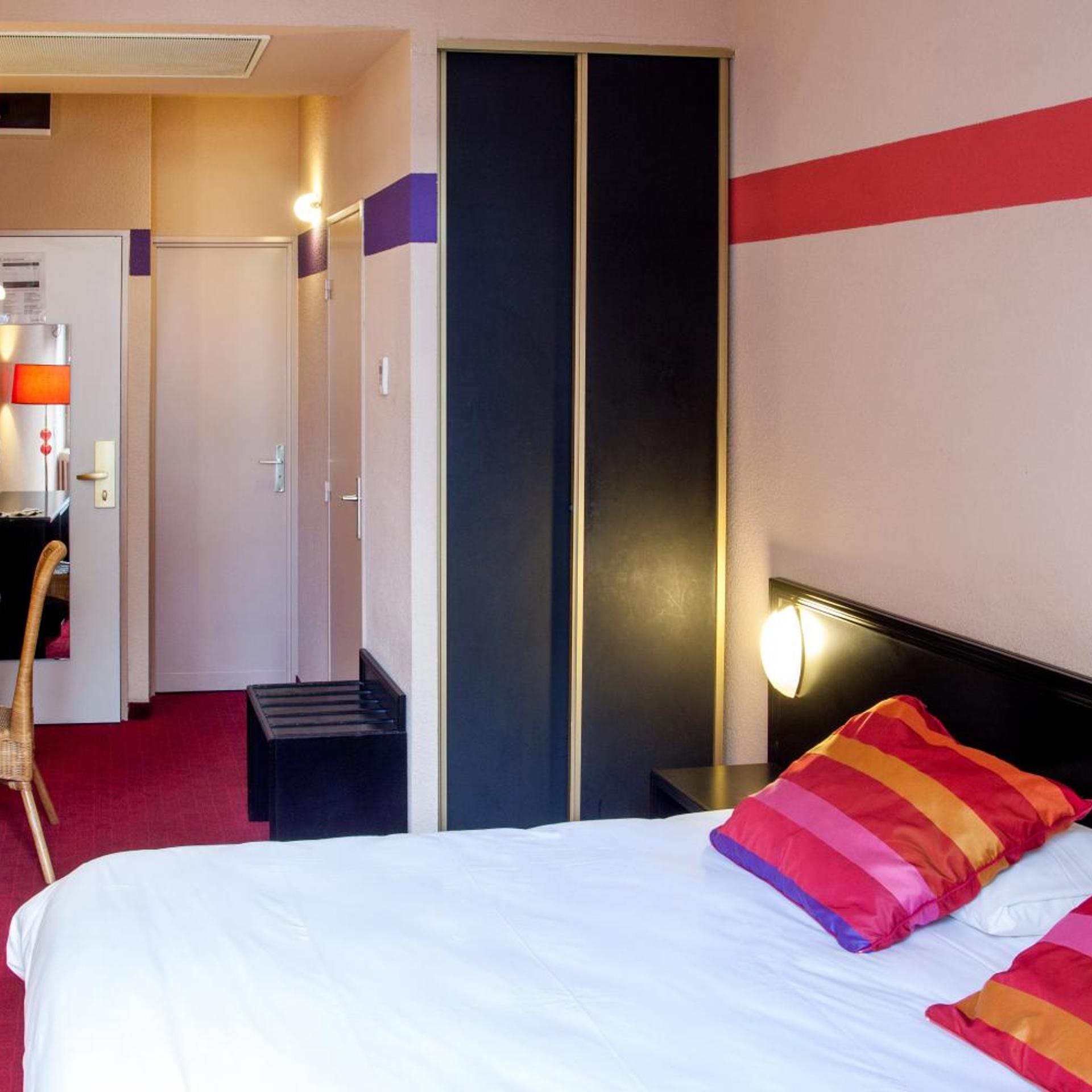غرفة بسرير مزدوج أو سريرين منفصلين، Hotel Saint Sauveur 10/10