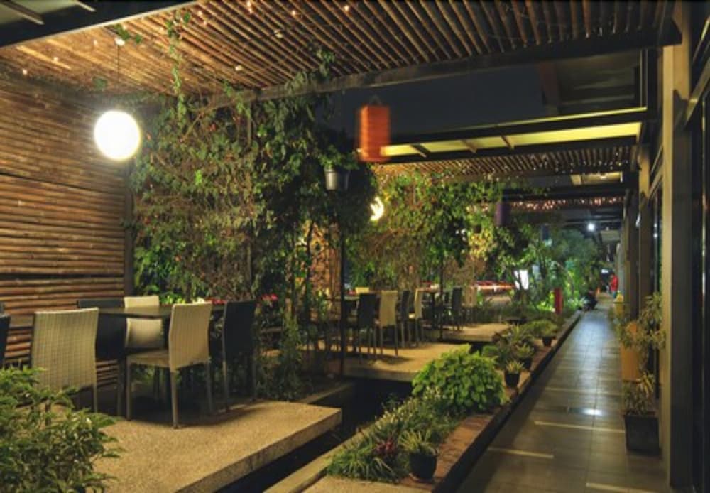 Valore Hotel 61/62