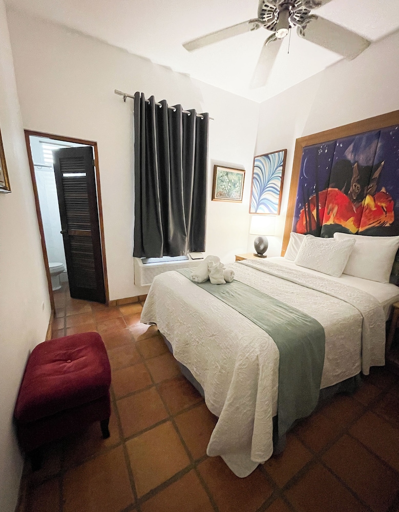 At Wind Chimes Boutique Hotel 21/77