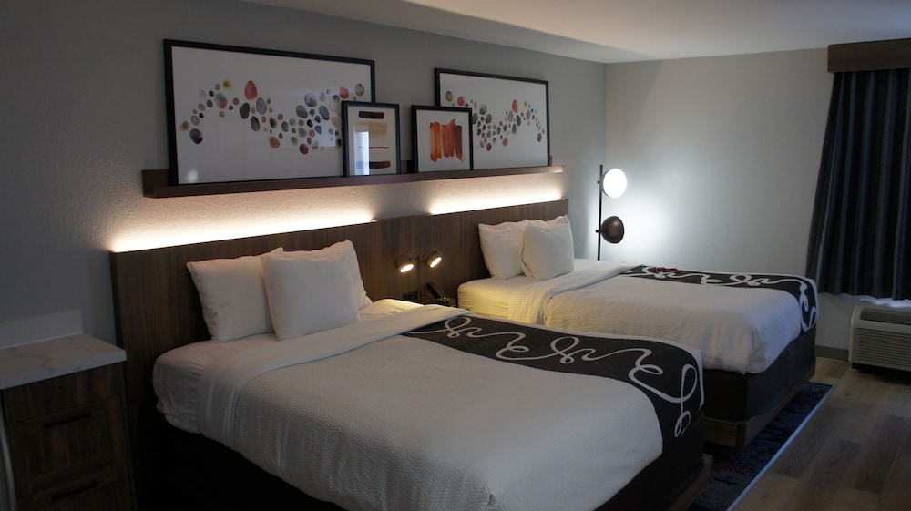 ROOM, 2 QUEEN BEDS