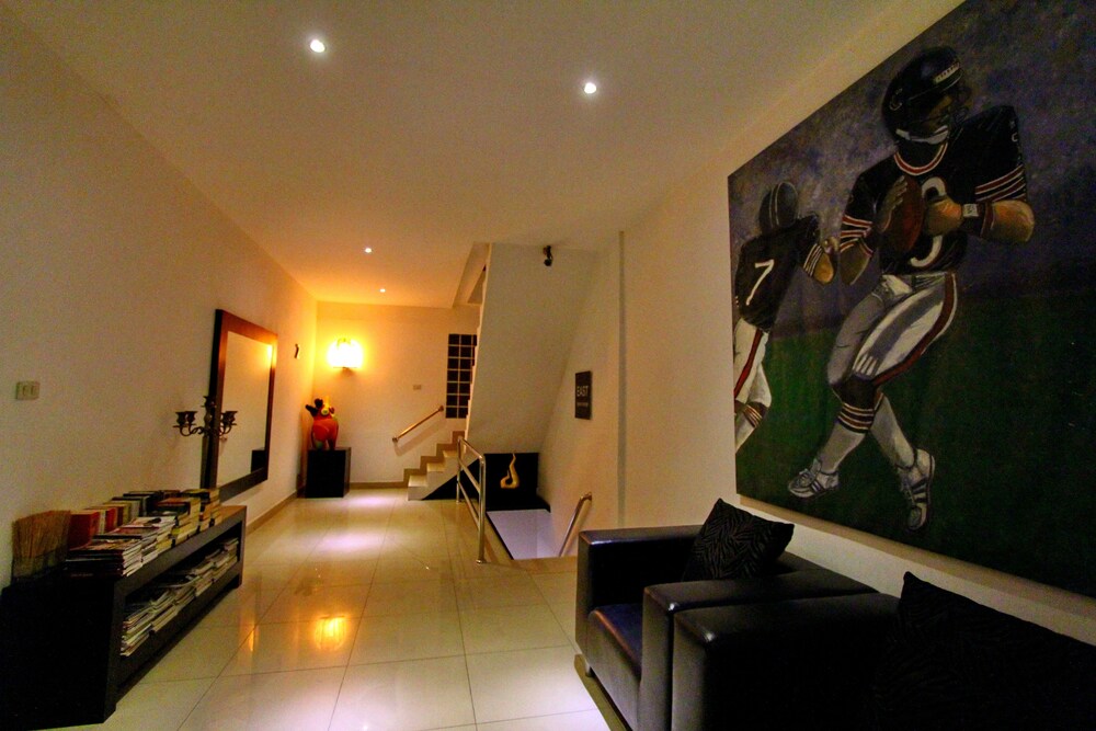 East Suites 66/73