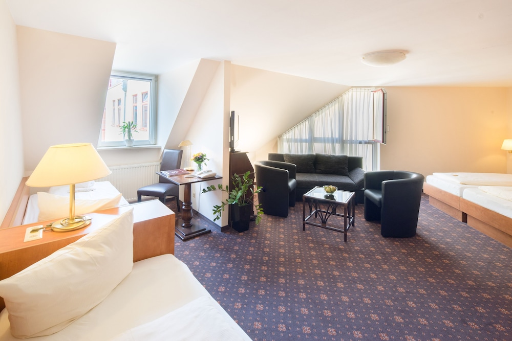 Maximilian Hotel & Apartments Weil am Rhein / Basel 22/29