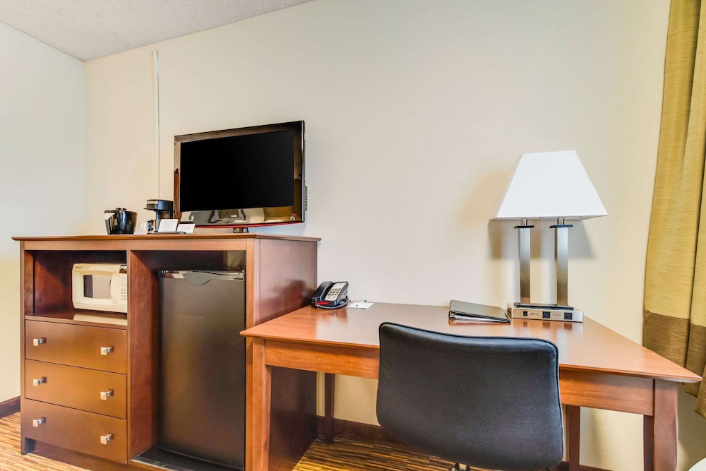 Quality Inn & Suites Lacey Olympia 56/66