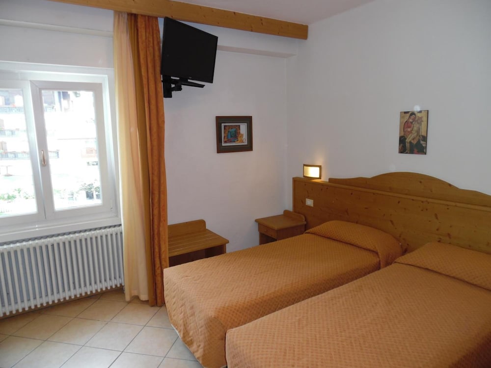 Hotel Andalo 9/25