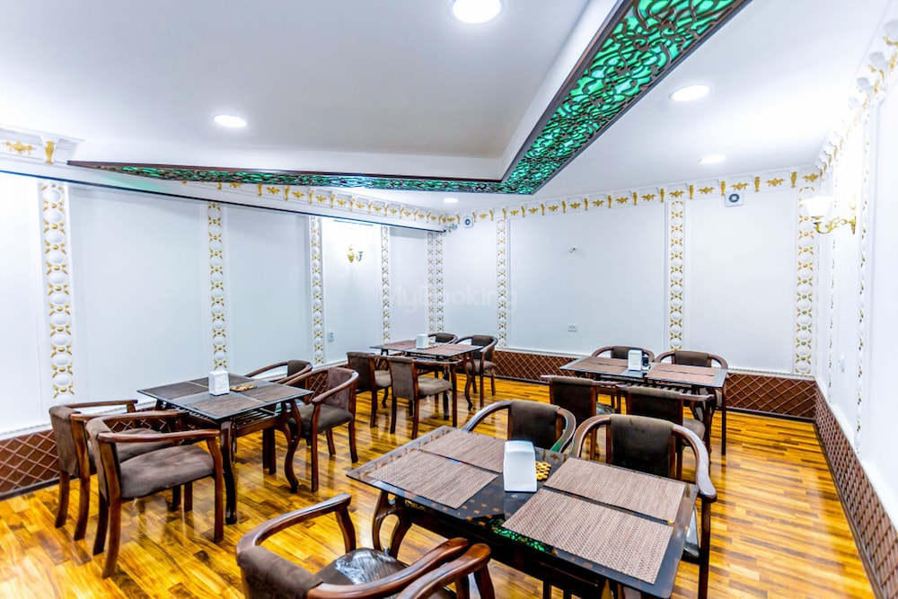 Bukhara Baraka Hotel 38/46