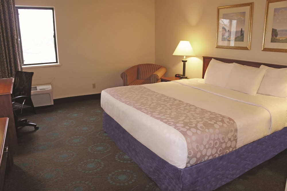 La Quinta Inn Omaha Southwest 8/23