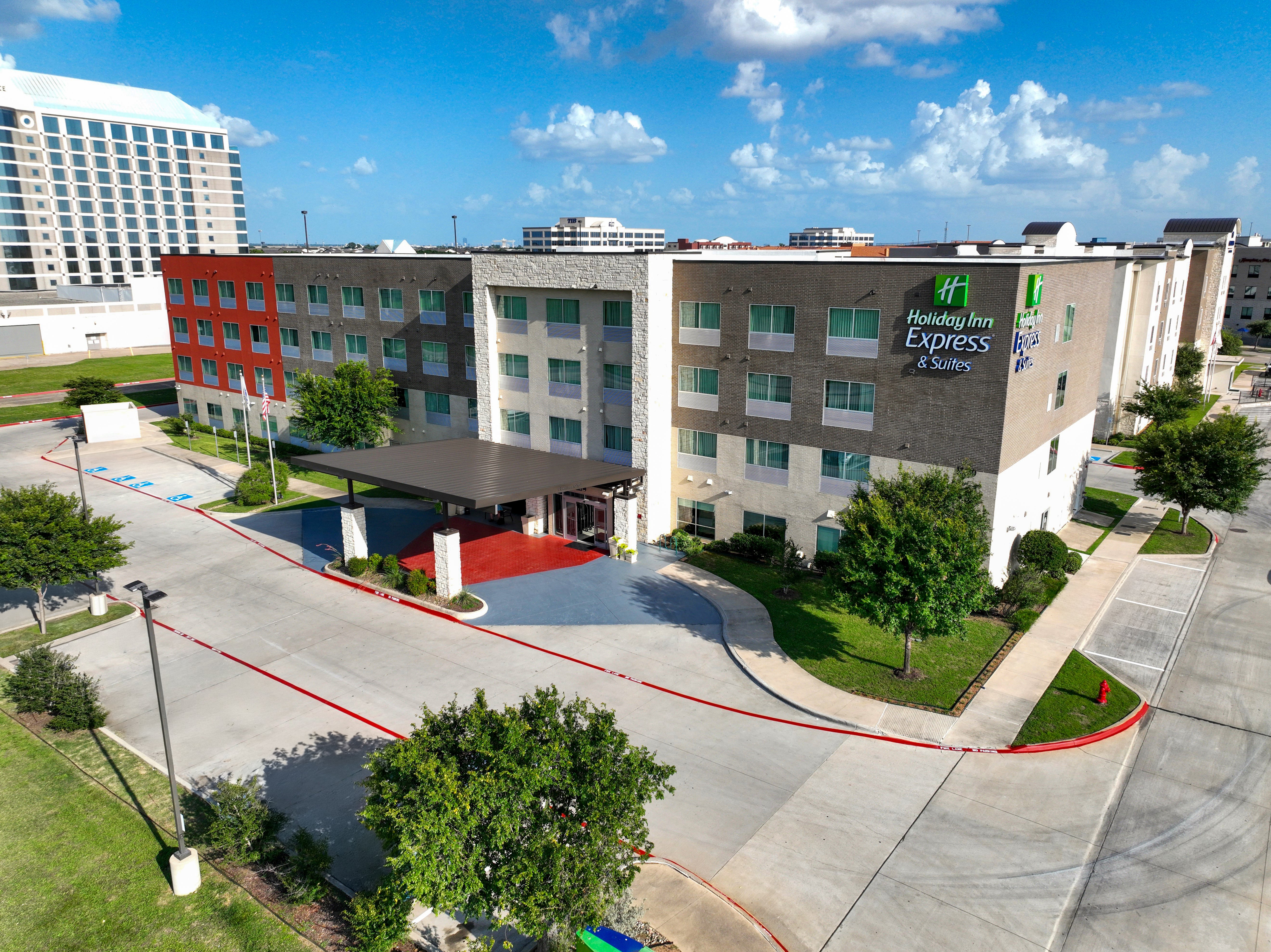 Holiday Inn Express Suites Farmers Branch 4/70