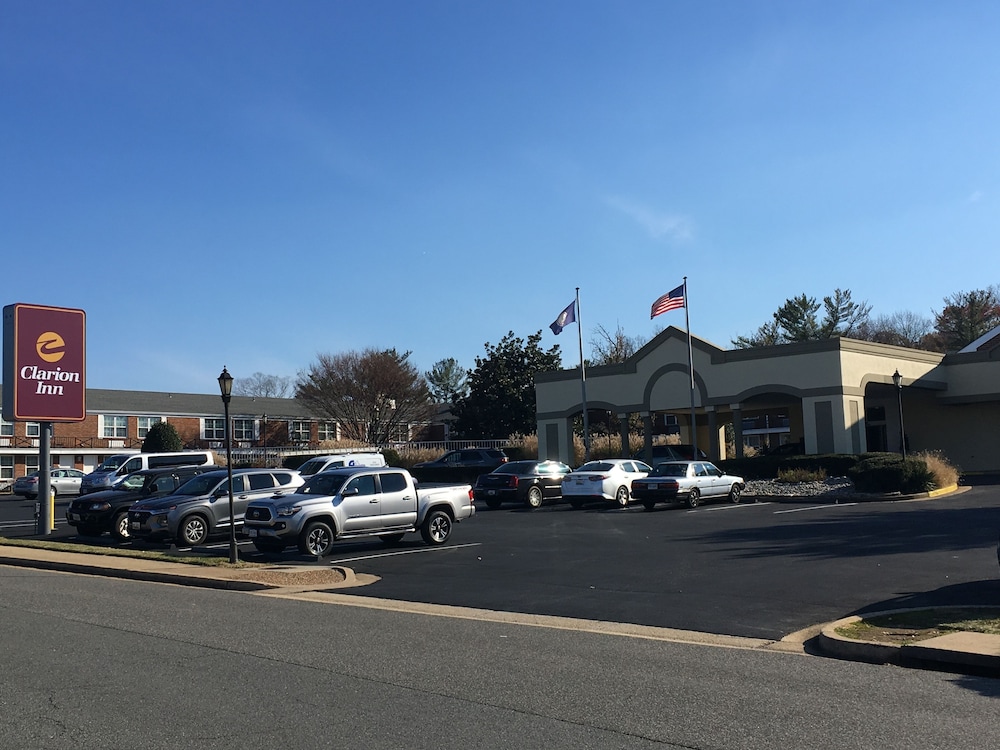 Clarion Inn Falls Church-Arlington 15/17