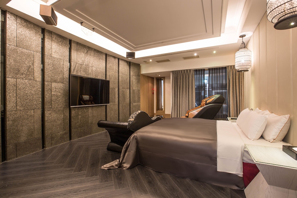 Feng Cai Motel 4/50