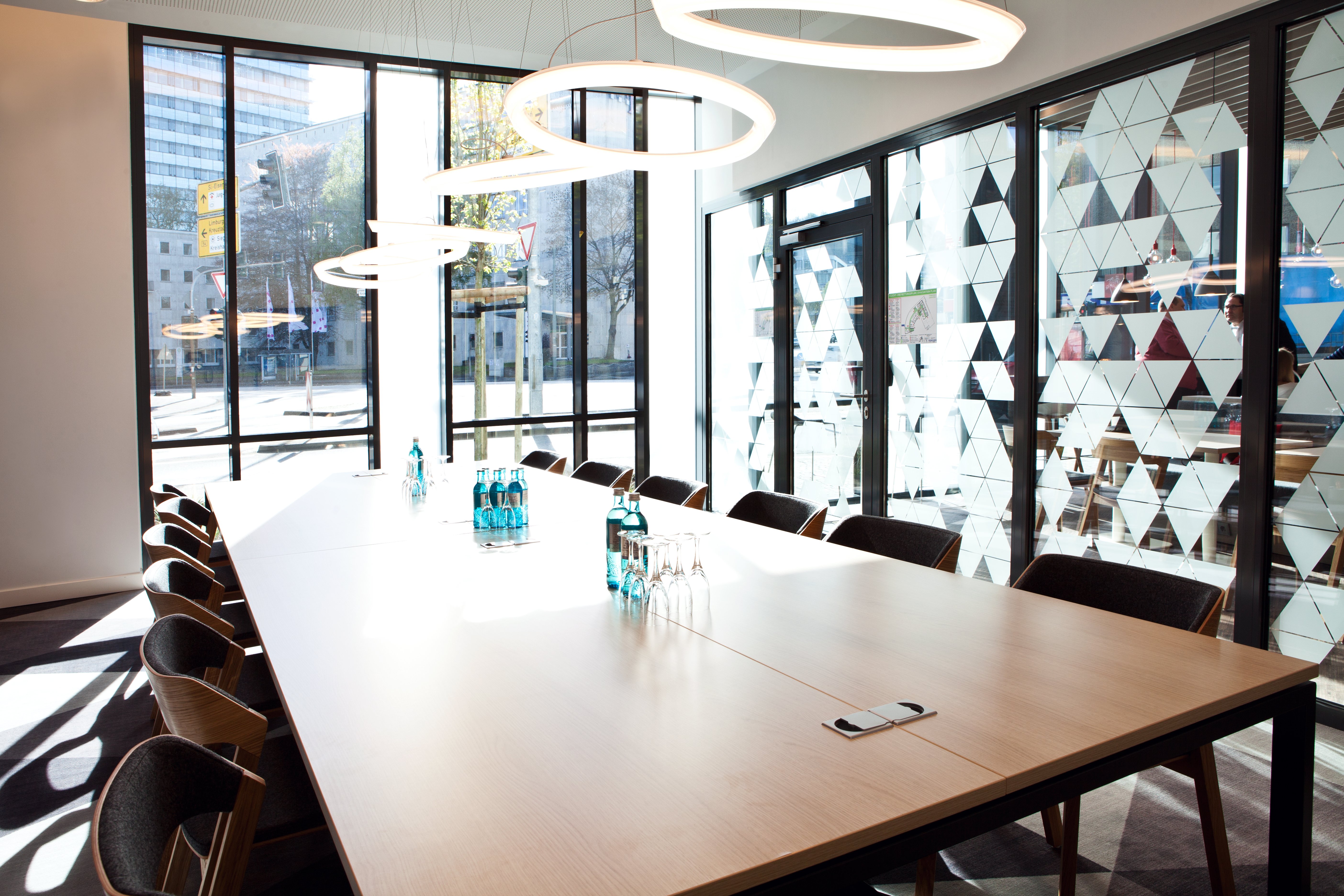 HOLIDAY INN EXPRESS SIEGEN 66/79