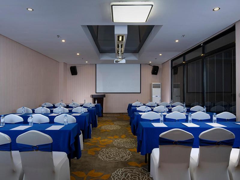 Vienna Hotel (Dongguan Houjie Avenue) 38/41