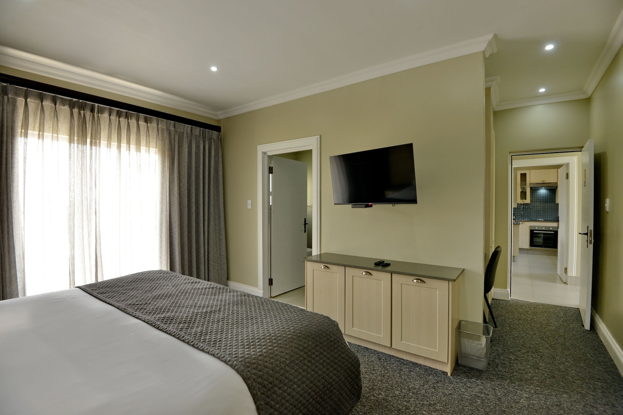2 Bedrooms, Deluxe, House, King and Twin Beds