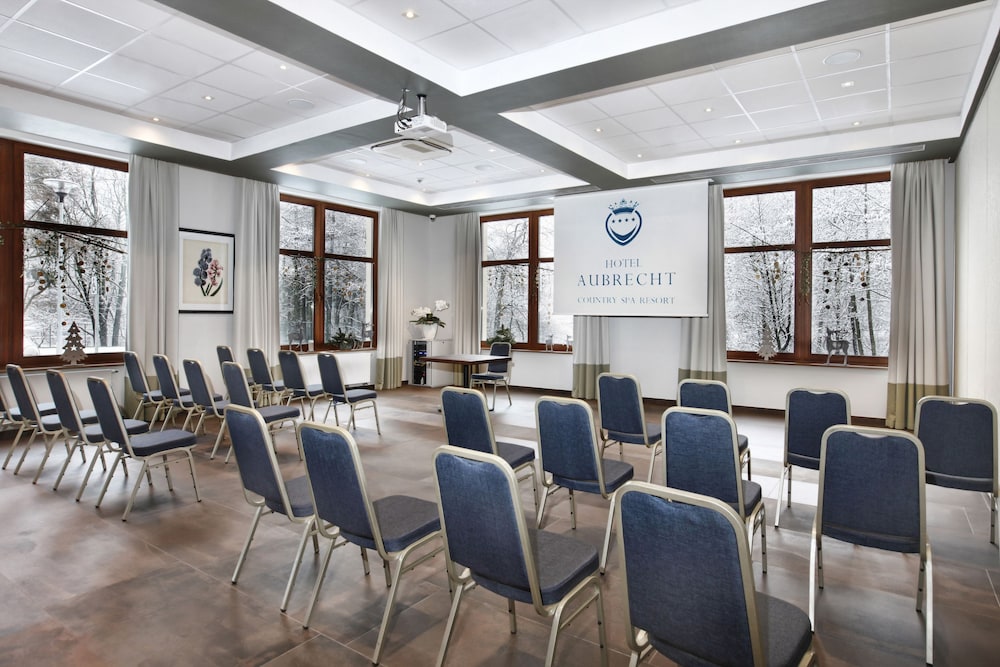 AUBRECHT COUNTRY RESORT AND SPA 35/50