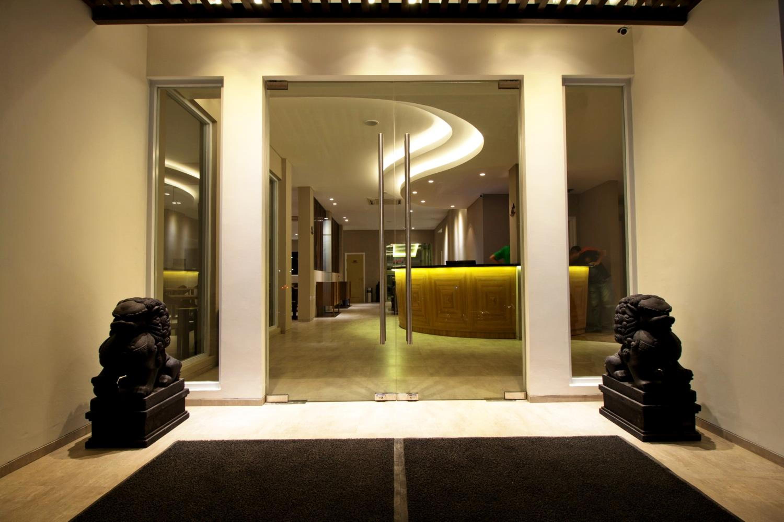 Vinotel Cirebon 11/50