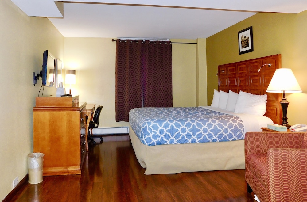 Americas Best Value Inn Suites Anchorage Airport 17/39