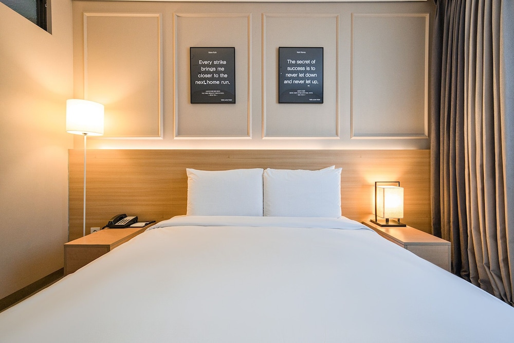 Vella Suite Hotel 31/50