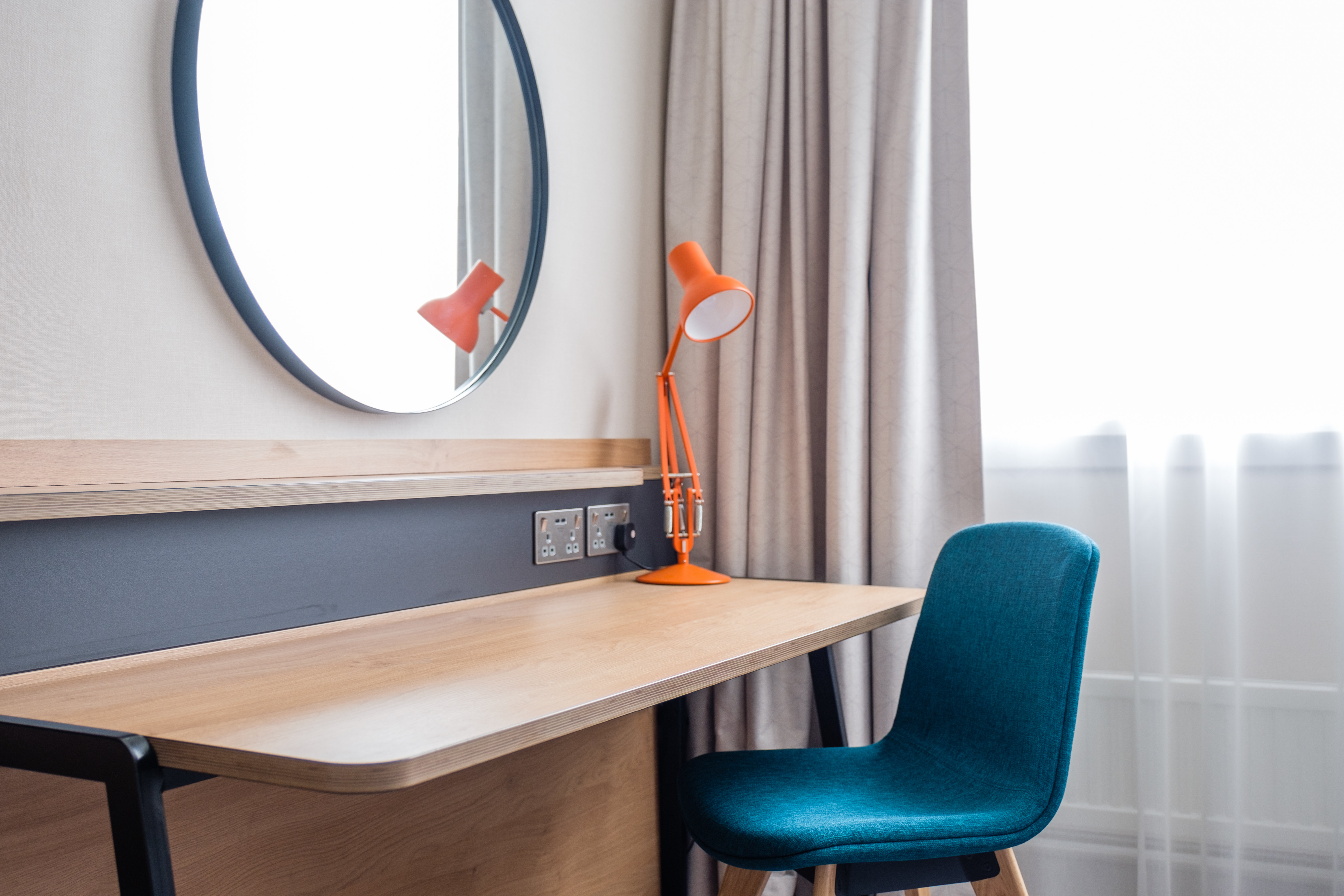 Holiday Inn High Wycombe M40 Jct. 4 57/59