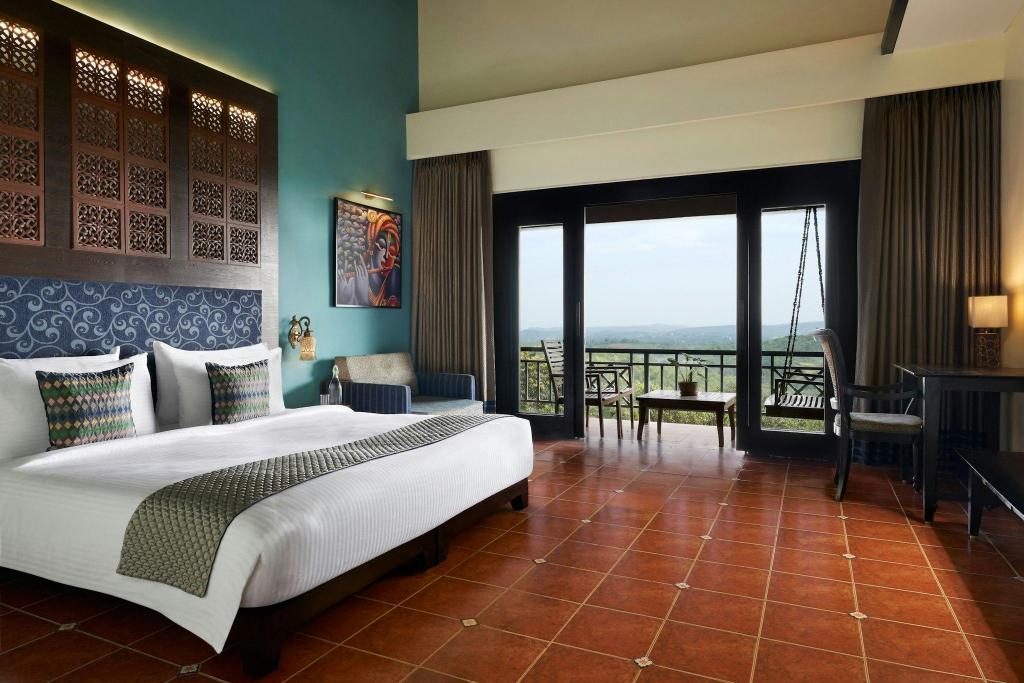 غرفة بسرير كينج بإطلالة على الجبل، The Fern Samali Resort 3/4