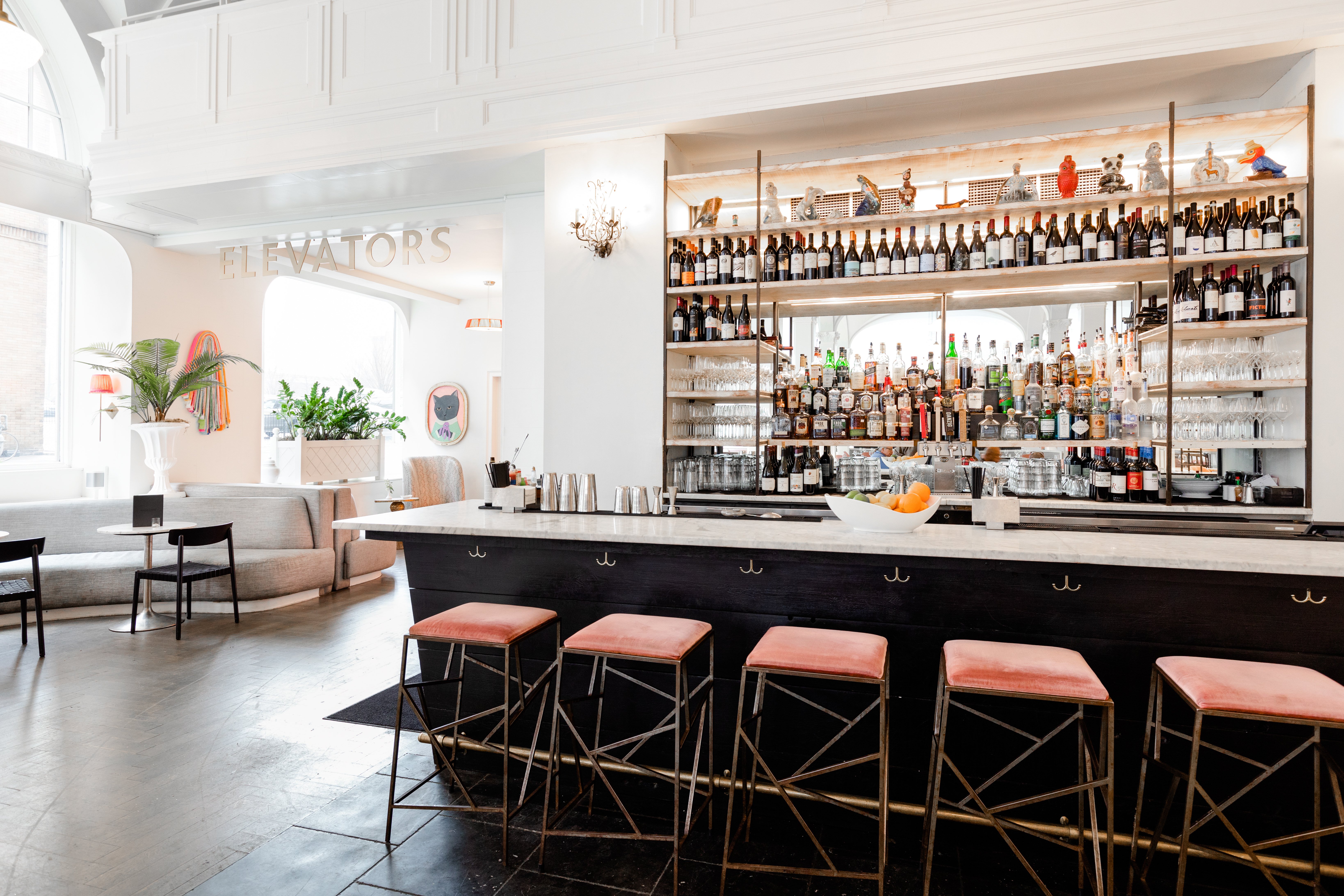 Quirk Hotel 63/85