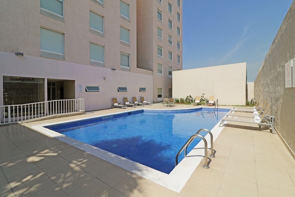 Holiday Inn Express Guadalajara Aeropuerto an IHG Hotel 5/58
