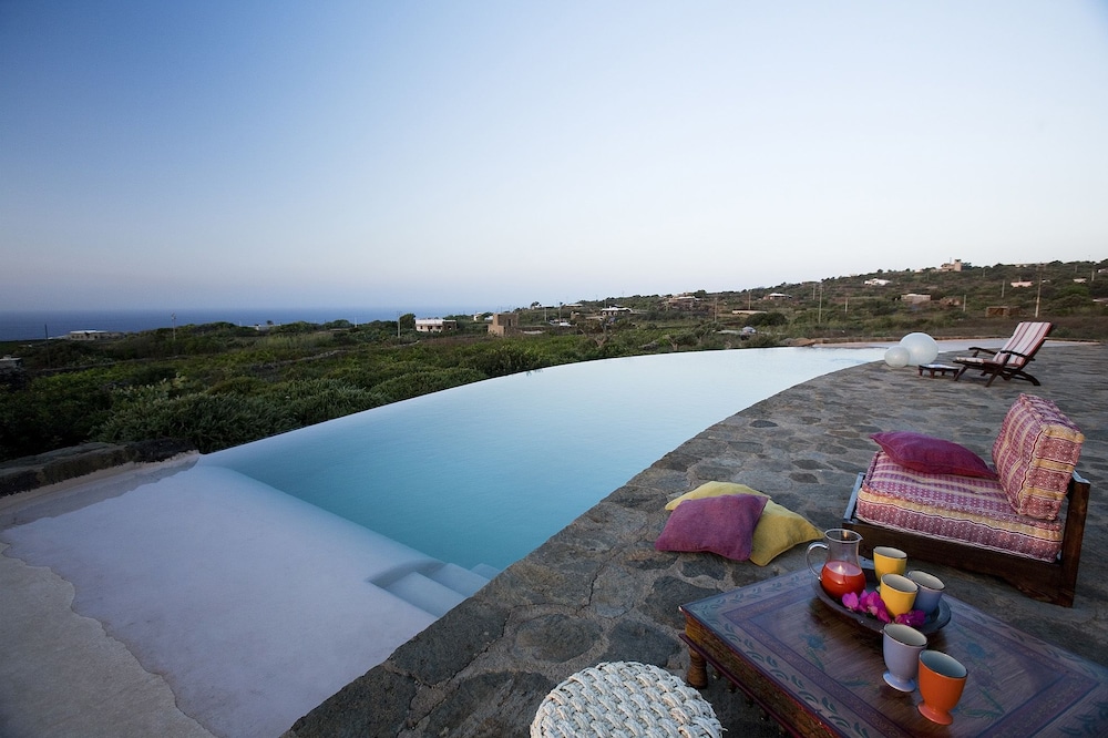 Zubebi Resort 47/50