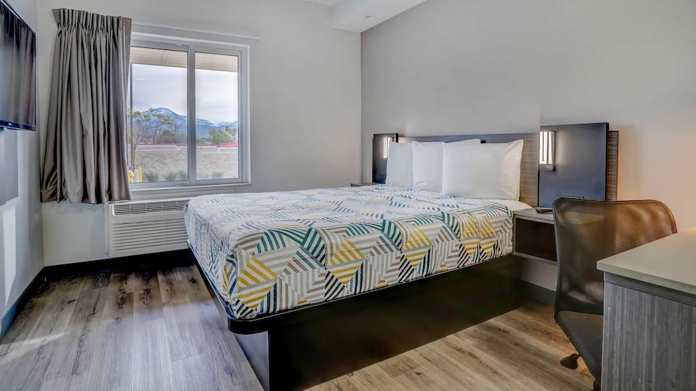 Motel6 Highland, CA – San Bernardino – East 21/35