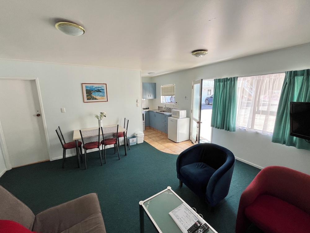 Marlin Court Motel 30/50