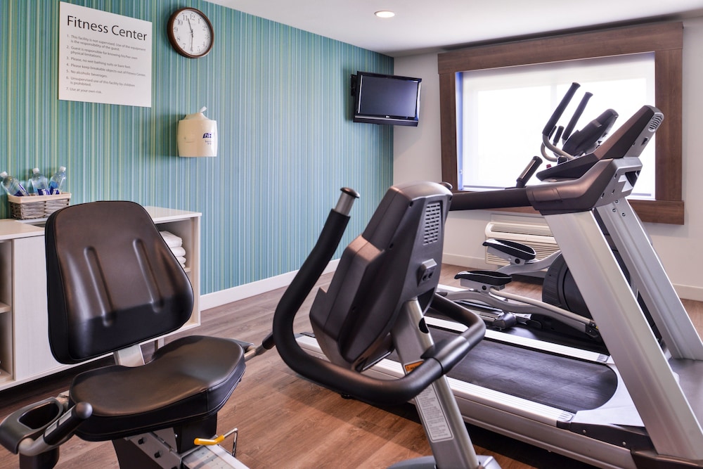 Holiday Inn Express Hotel And Suites Elgin 30/57