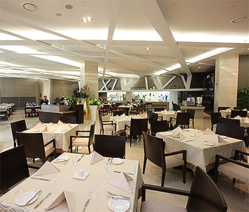 High1 Grand Hotel Convention Tower 47/64