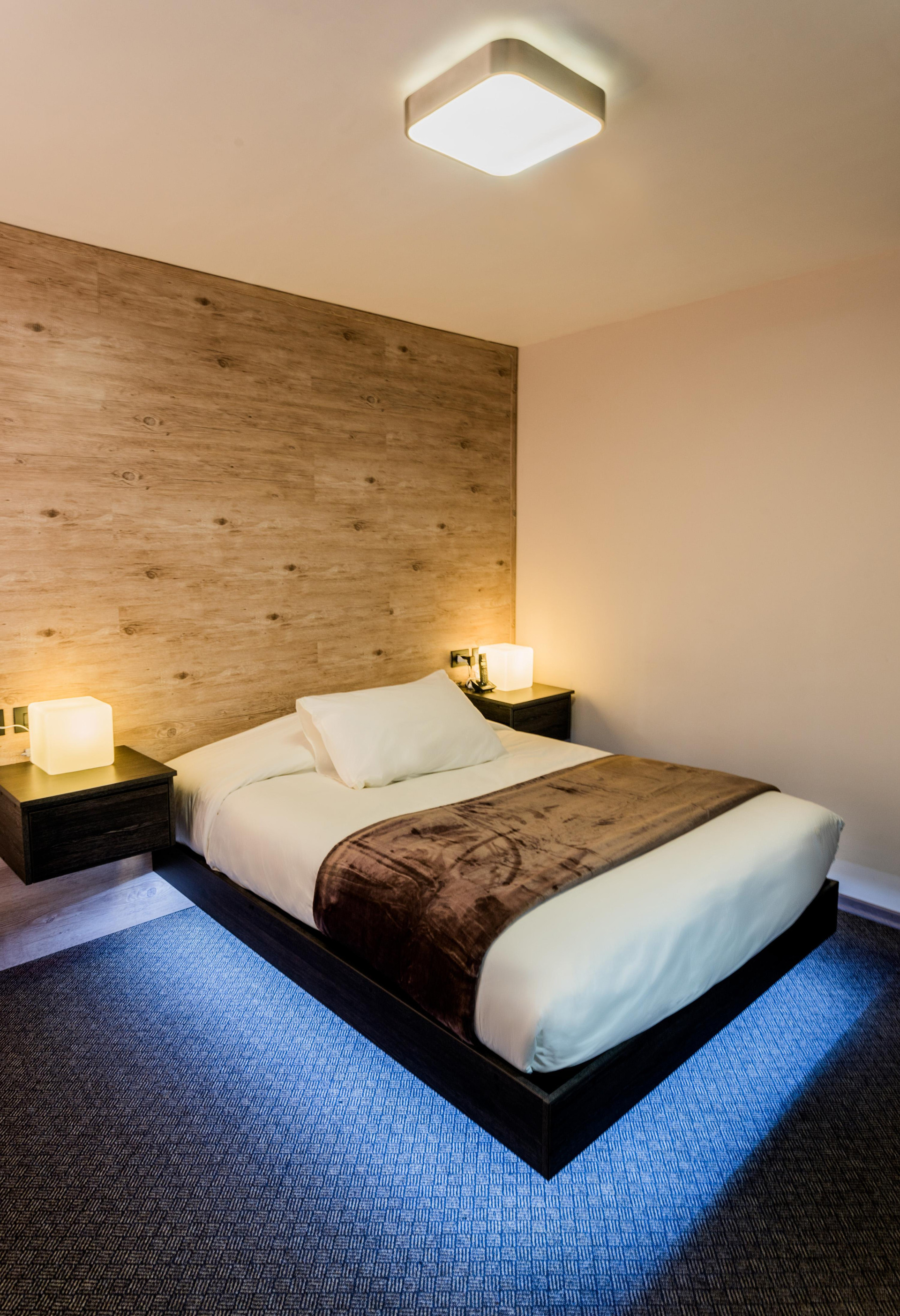 Room, Single