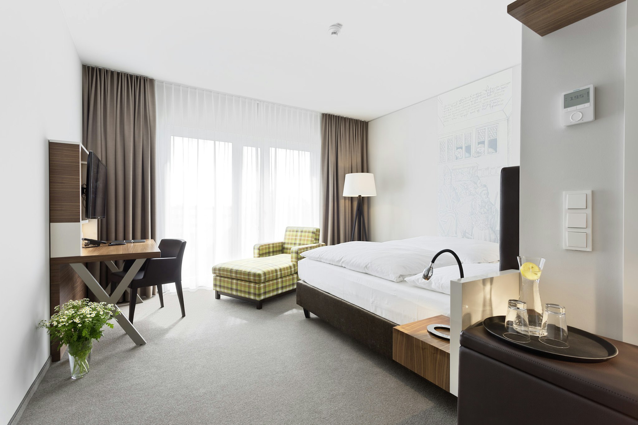 Hotel 47 7/42