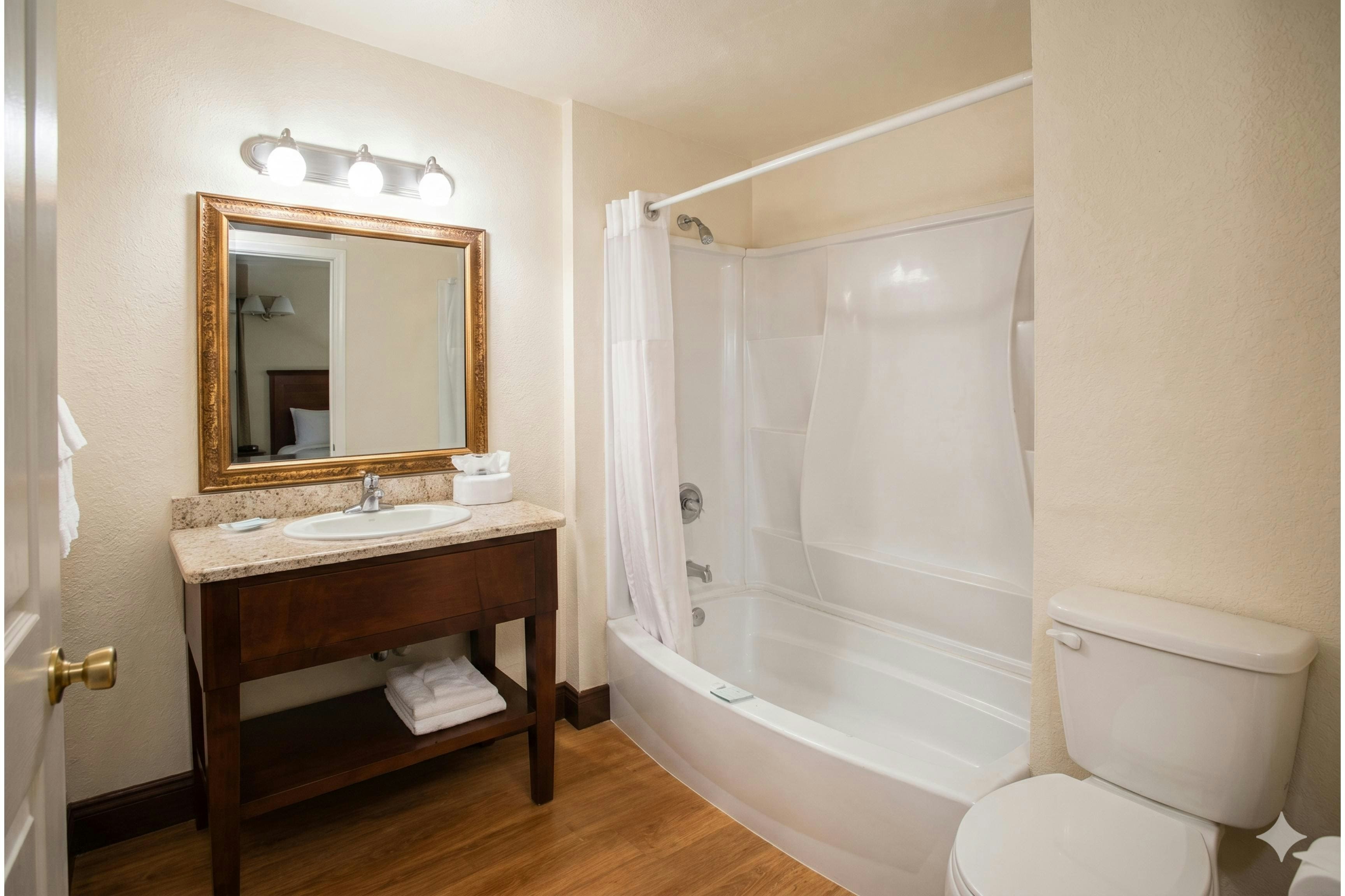 Sacramento Inn & Suites Cal Expo I-80 33/35