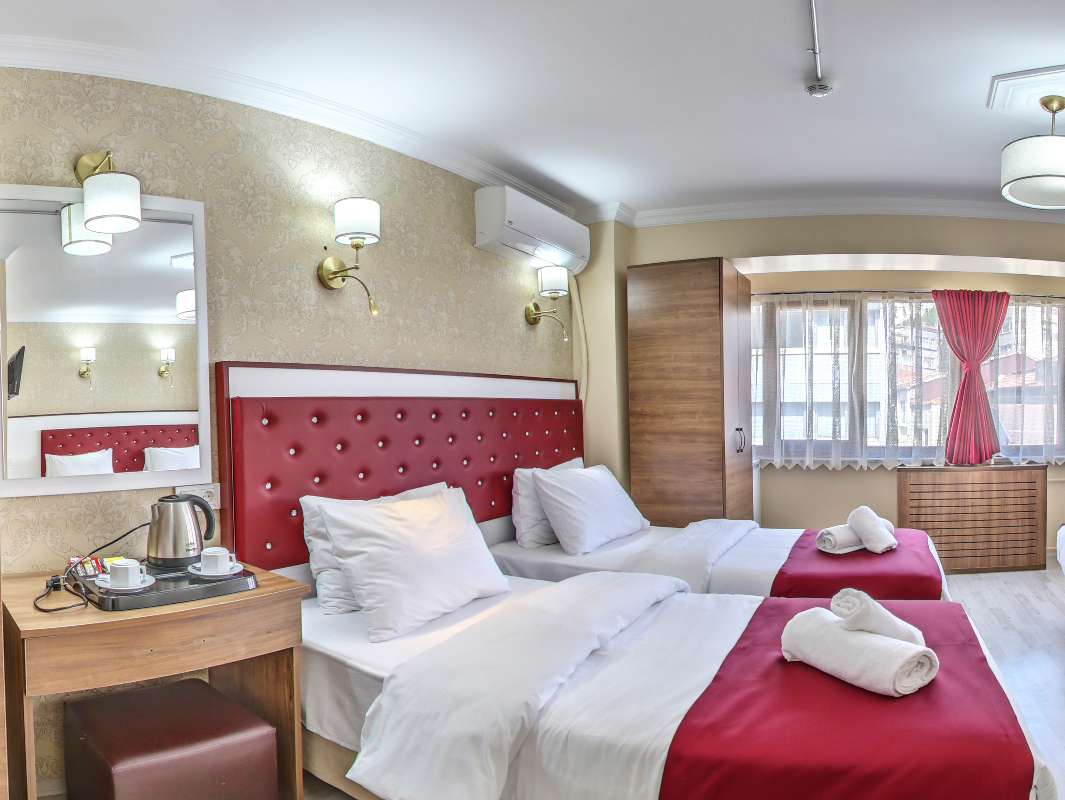 Room, Triple