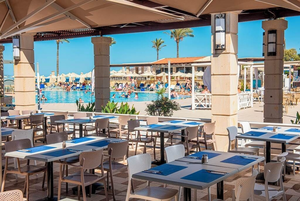 Atlantica Caldera Beach Hotel 46/65