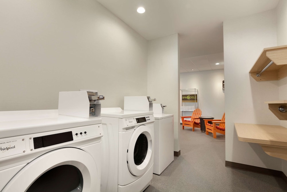 Home2 Suites By Hilton El Paso Airport photo2
