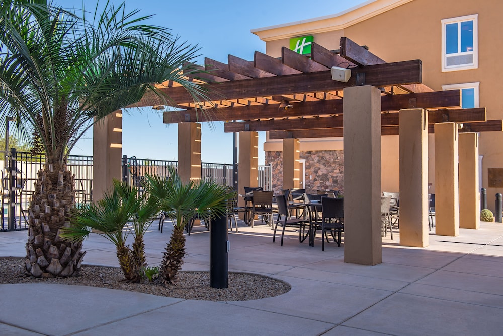 Candlewood Suites Sierra Vista 3/52