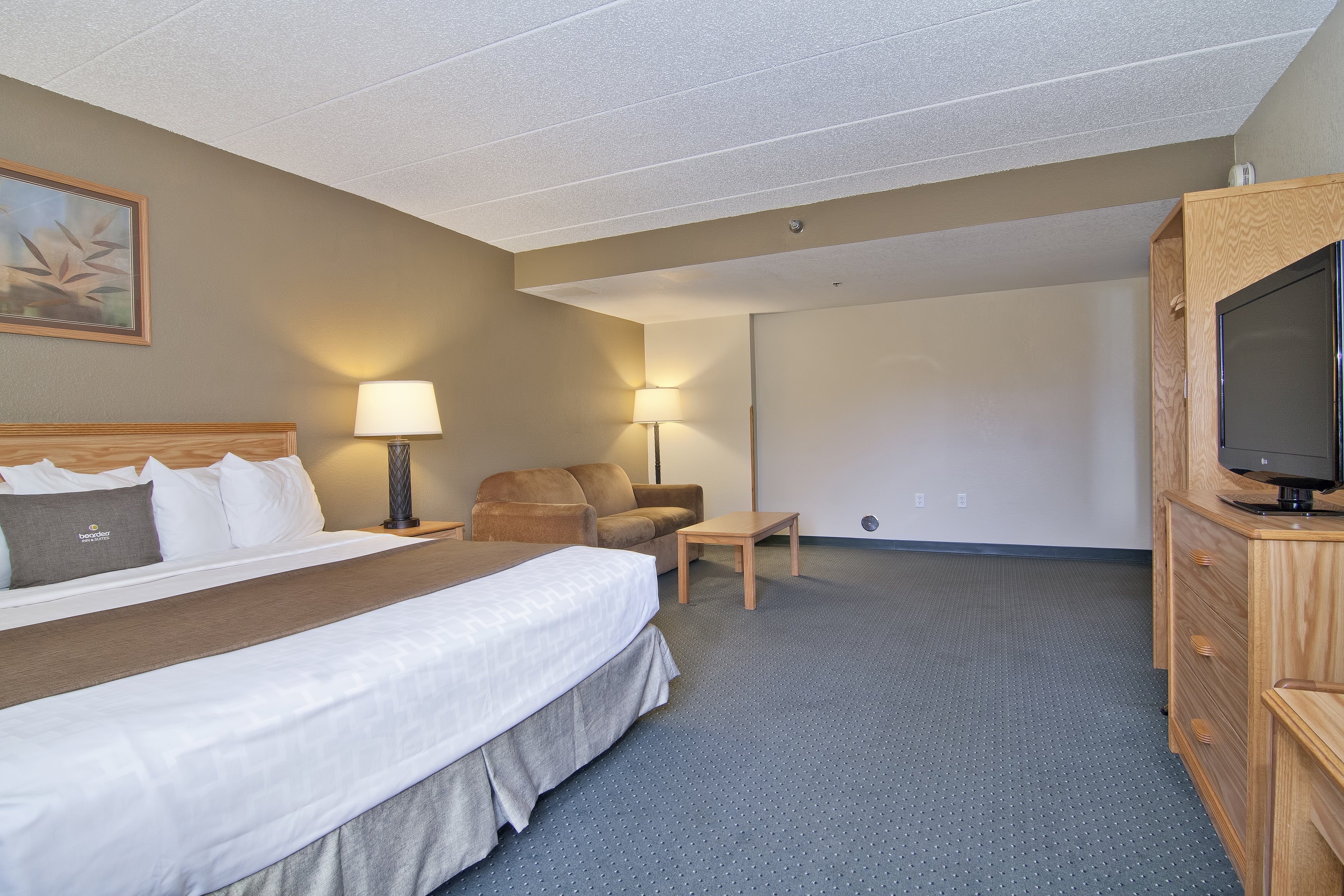 Boarders Inn Suites Faribault Mn 11/80