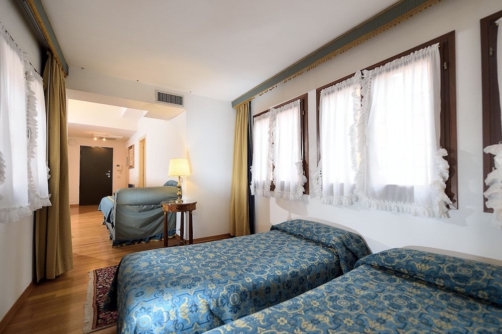 Royal San Marco & Suites 9/50
